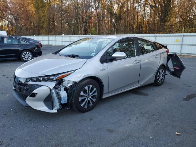 TOYOTA PRIUS PRIM 2022 with VIN JTDKAMFP3N3203035 - Photo from auction
