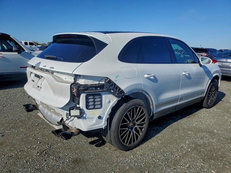 Photo 3 from auction – 2019 PORSCHE CAYENNE with VIN WP1AA2AY3KDA12929