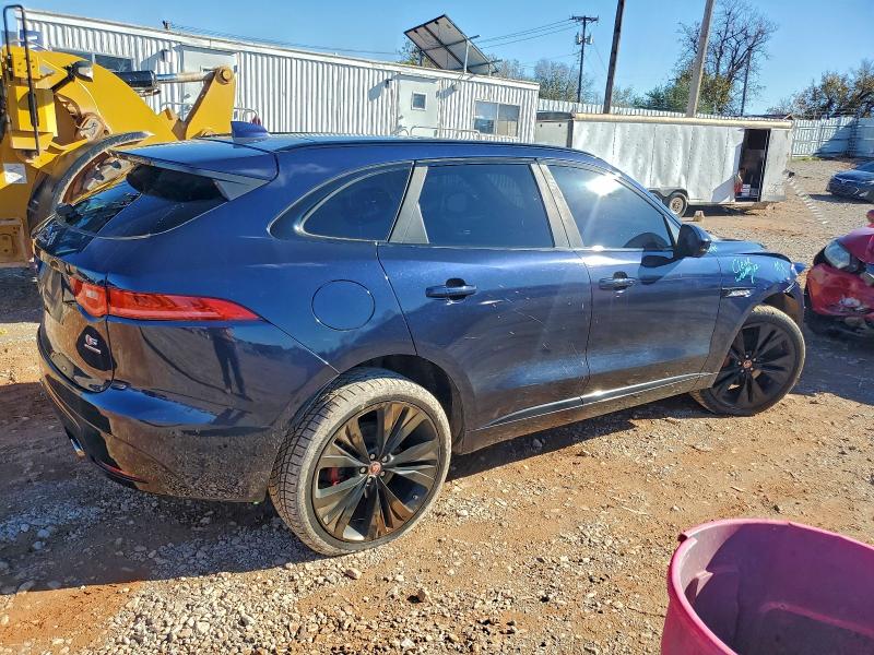Photo 3 from auction – 2017 JAGUAR F-PACE S with VIN SADCM2BV2HA095502