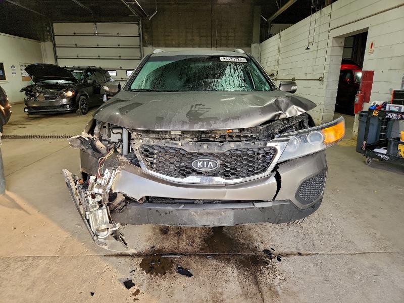 Photo 5 from auction – 2013 KIA SORENTO LX with VIN 5XYKTDA26DG348716