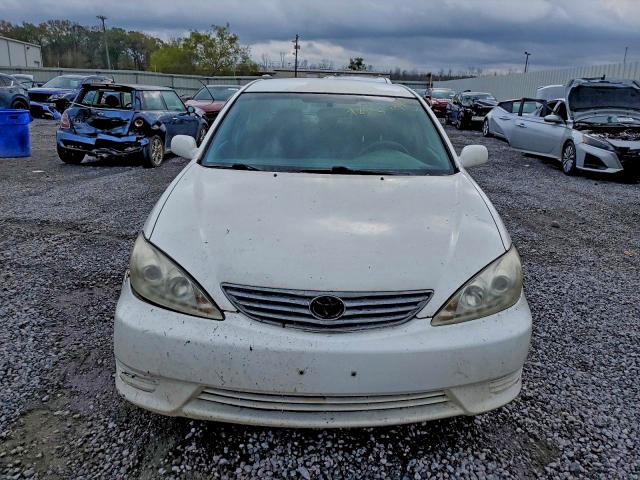 Photo 5 from auction – 2005 TOYOTA CAMRY with VIN 4T1BE32K55U541051