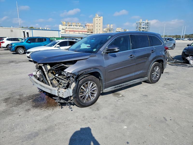 TOYOTA HIGHLANDER 2017 with VIN 5TDJZRFH2HS467473 - Photo from auction