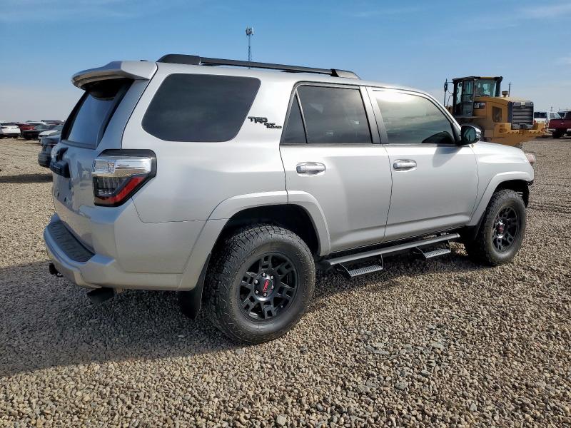 Photo 3 from auction – 2023 TOYOTA 4RUNNER SE with VIN JTERU5JRXP6201896