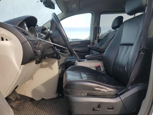 Photo 7 from auction – 2015 CHRYSLER TOWN & COU with VIN 2C4RC1BG1FR538154