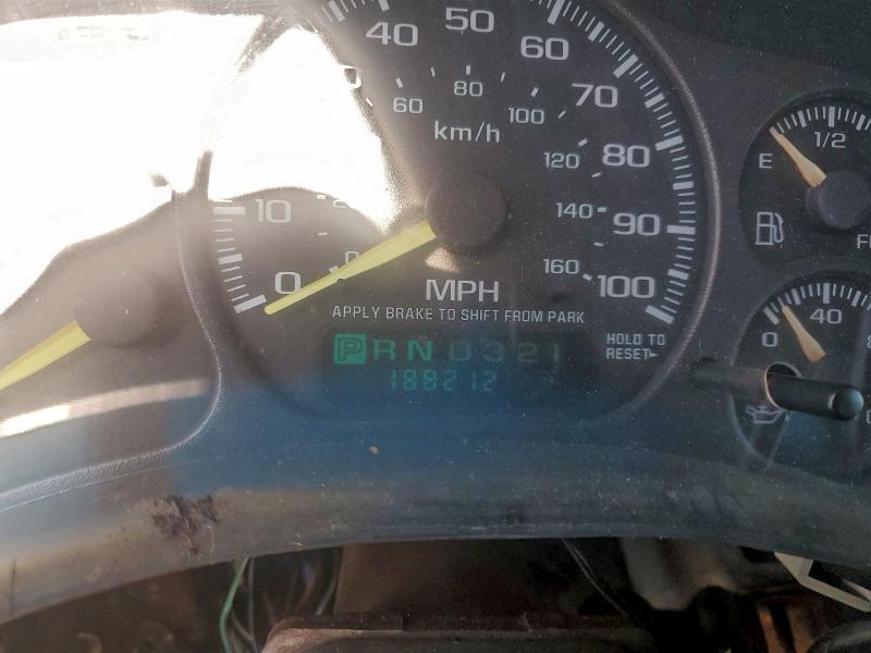 Photo 9 from auction – 2001 GMC NEW SIERRA with VIN 2GTEC19VX11256833