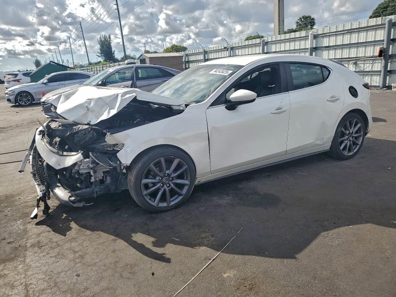 MAZDA 3 2021 with VIN JM1BPAKL2M1302035 - Photo from auction