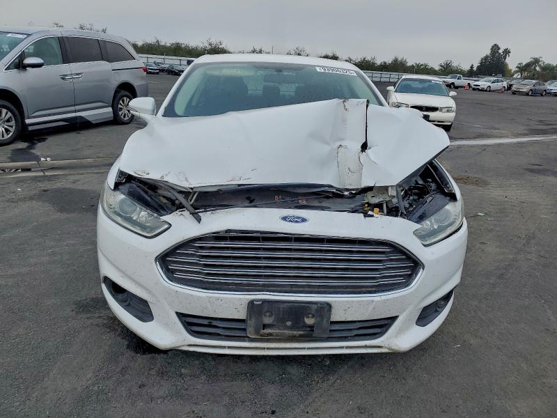 Photo 5 from auction – 2016 FORD FUSION with VIN 3FA6P0LU7GR262845