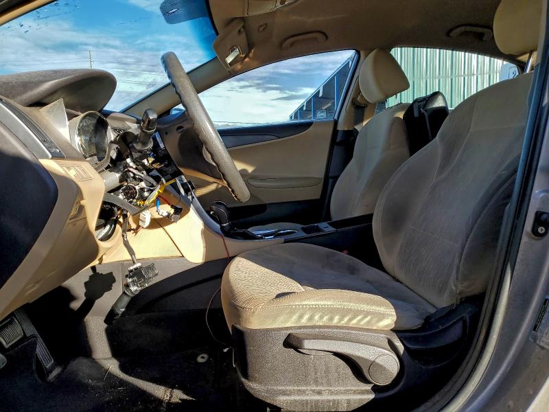 Photo 7 from auction – 2011 HYUNDAI SONATA with VIN 5NPEB4AC9BH080954