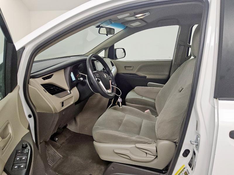 Photo 7 from auction – 2016 TOYOTA SIENNA with VIN 5TDZK3DC7GS705344