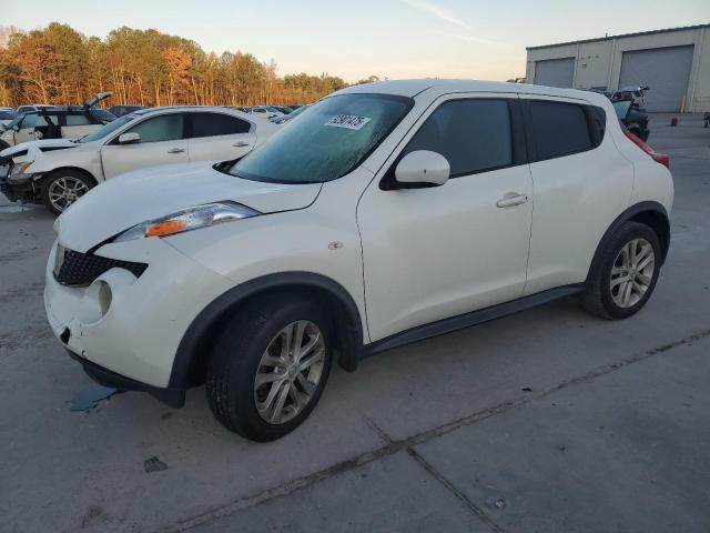 NISSAN JUKE S 2014 with VIN JN8AF5MR4ET359807 - Photo from auction