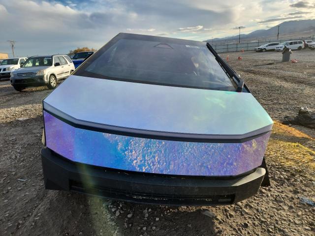 Zdjęcie 5 z aukcji – 2024 TESLA CYBERTRUCK z VIN 7G2CEHED1RA015995