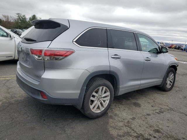 Photo 3 from auction – 2016 TOYOTA HIGHLANDER with VIN 5TDZARFH0GS022352