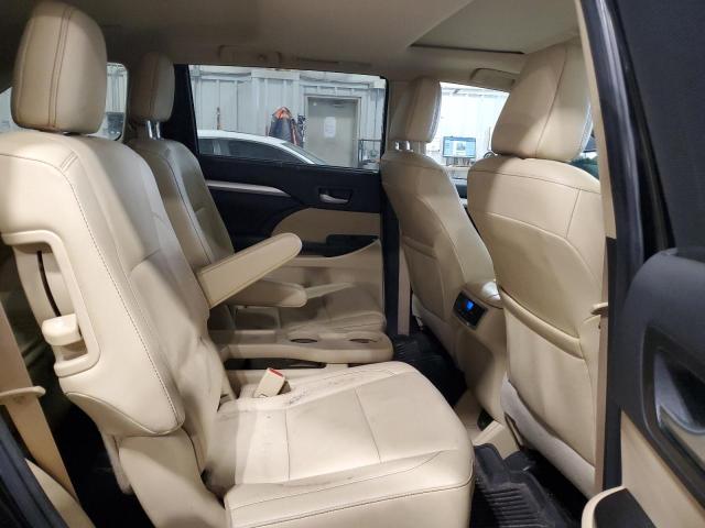 Photo 11 from auction – 2018 TOYOTA HIGHLANDER with VIN 5TDJZRFH6JS859894