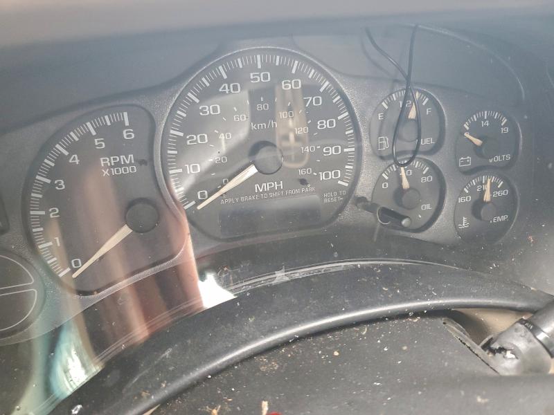 Photo 9 from auction – 2002 CHEVROLET SILVERADO with VIN 2GCEK19T321238015