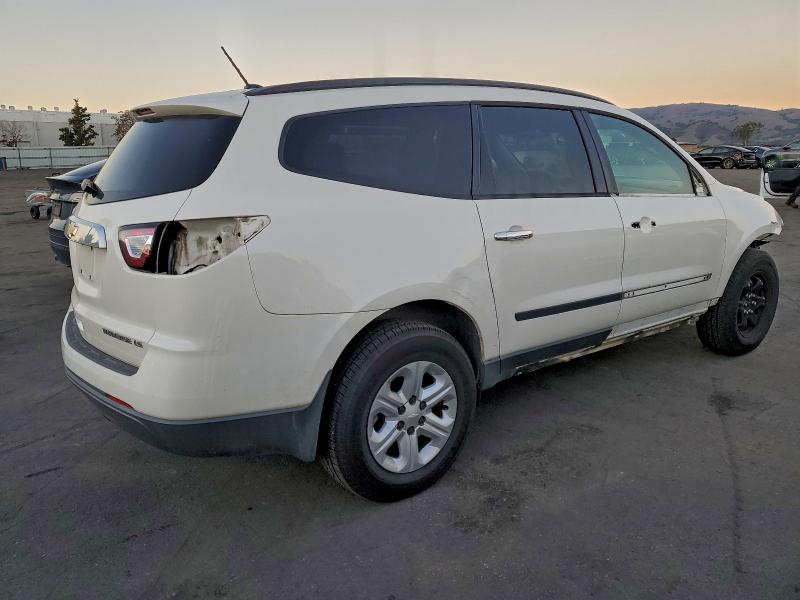 Photo 3 from auction – 2014 CHEVROLET TRAVERSE L with VIN 1GNKRFED9EJ292575