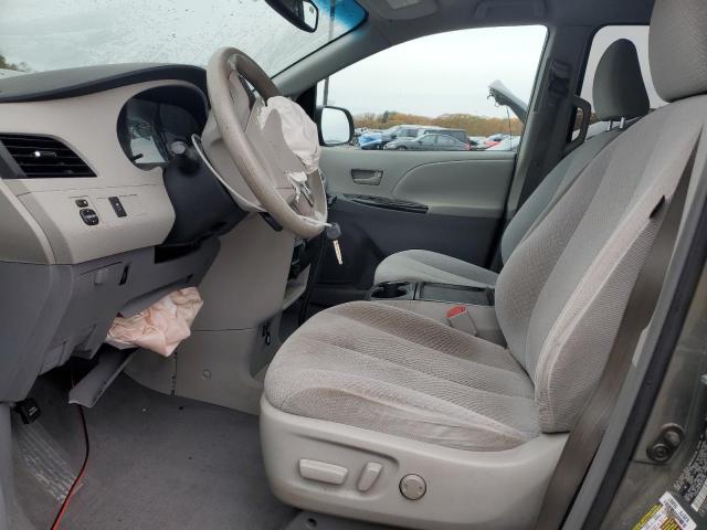 Photo 7 from auction – 2011 TOYOTA SIENNA LE with VIN 5TDJK3DC7BS014157