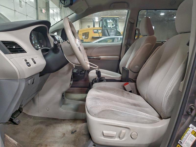 Photo 7 from auction – 2011 TOYOTA SIENNA with VIN 5TDKK3DC6BS122046