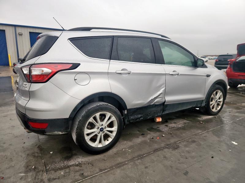 Photo 3 from auction – 2018 FORD ESCAPE SE with VIN 1FMCU0G98JUB48988