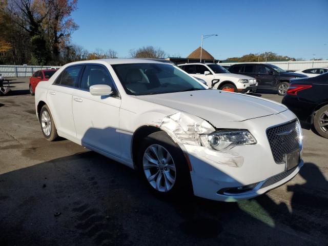 Photo 4 from auction – 2015 CHRYSLER 300 LIMITE with VIN 2C3CCAAG7FH772655