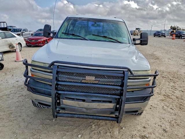 Photo 5 from auction – 2001 CHEVROLET SILVERADO with VIN 1GCHC29UX1E252080