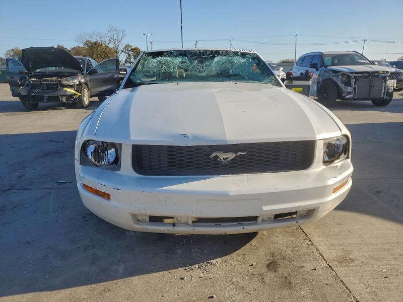 Photo 5 from auction – 2005 FORD MUSTANG with VIN 1ZVFT84N355215790