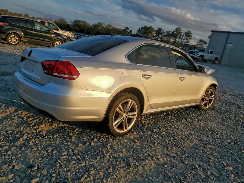 Photo 3 from auction – 2014 VOLKSWAGEN PASSAT SE with VIN 1VWBS7A36EC052997