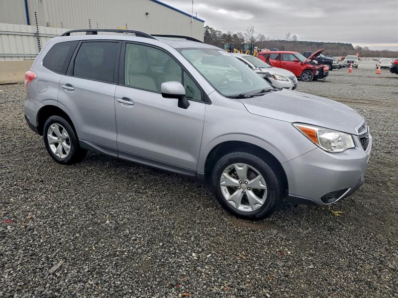 Photo 4 from auction – 2016 SUBARU FORESTER 2 with VIN JF2SJADC7GH404104