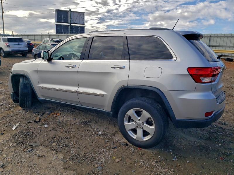 Photo 2 from auction – 2011 JEEP GRAND CHER with VIN 1J4RR4GG8BC737918