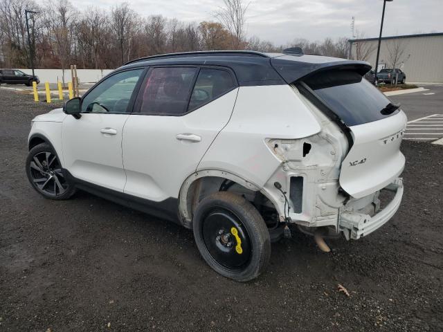 Photo 2 from auction – 2021 VOLVO XC40 T5 R- with VIN YV4162UM1M2561570