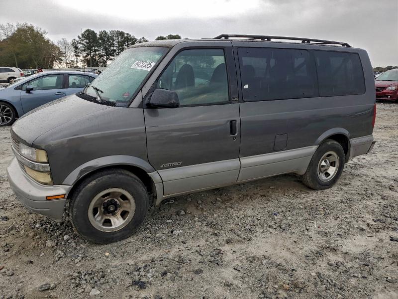 CHEVROLET ASTRO 2000 with VIN 1GNDM19W1YB150094 - Photo from auction