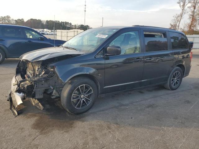 DODGE GRAND CARAVAN 2018 with VIN 2C4RDGEG5JR283982 - Photo from auction