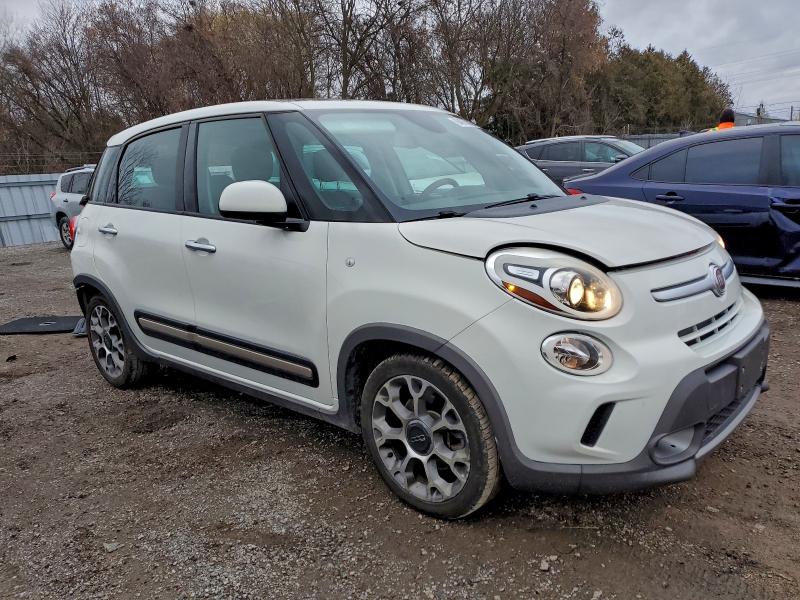 Photo 4 from auction – 2014 FIAT 500L TREKK with VIN ZFBCFADH2EZ025165