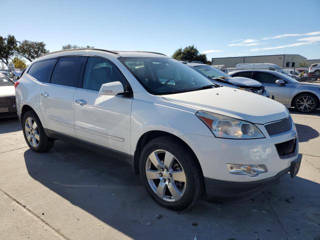 Photo 4 from auction – 2011 CHEVROLET TRAVERSE L with VIN 1GNKRLED6BJ164725