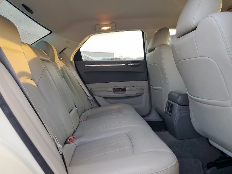 Photo 10 from auction – 2010 CHRYSLER 300C with VIN 2C3CA6CT6AH154149