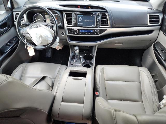 Photo 8 from auction – 2018 TOYOTA HIGHLANDER with VIN 5TDJZRFH0JS534190