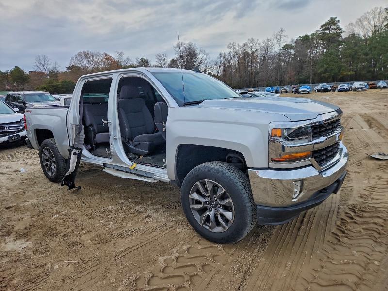 Photo 4 from auction – 2016 CHEVROLET SILVERADO with VIN 3GCUKREC7GG329660