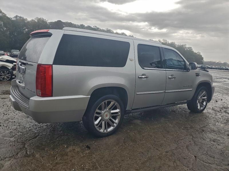 Photo 3 from auction – 2012 CADILLAC ESCALADE E with VIN 1GYS4KEF9CR323222