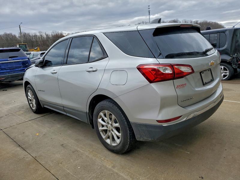 Photo 2 from auction – 2018 CHEVROLET EQUINOX with VIN 2GNAXHEV9J6170991