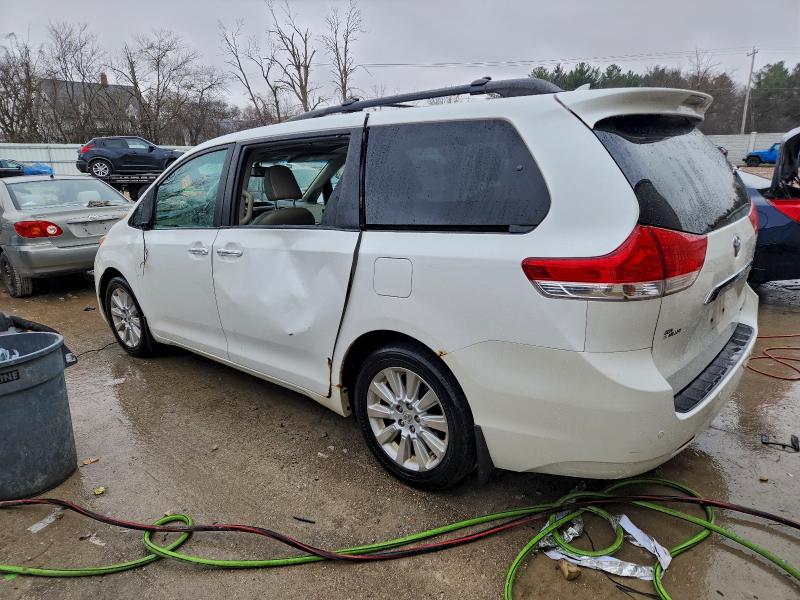 Photo 2 from auction – 2012 TOYOTA SIENNA XLE with VIN 5TDDK3DC5CS046121