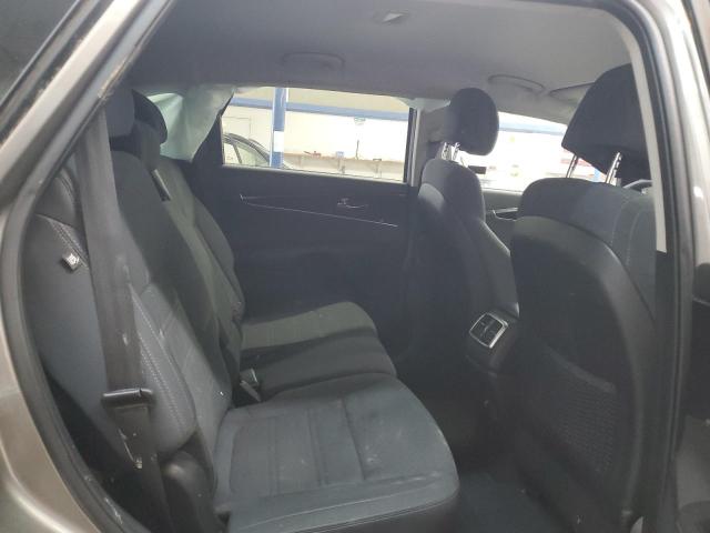 Photo 11 from auction – 2017 KIA SORENTO with VIN 5XYPG4A33HG280545