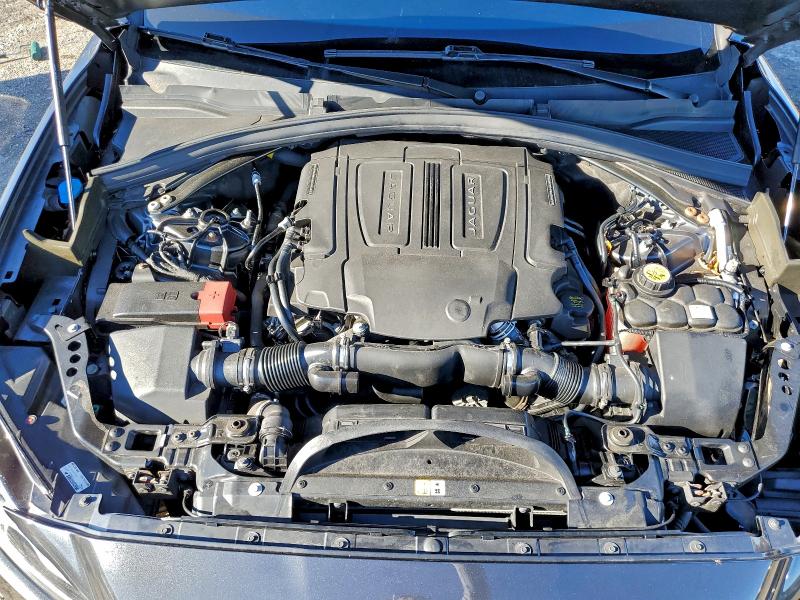 Photo 12 from auction – 2019 JAGUAR F-PACE with VIN SADCM2FV4KA600196