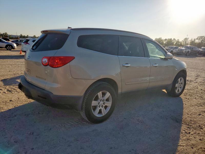 Photo 3 from auction – 2010 CHEVROLET TRAVERSE L with VIN 1GNLRFEDXAS120337
