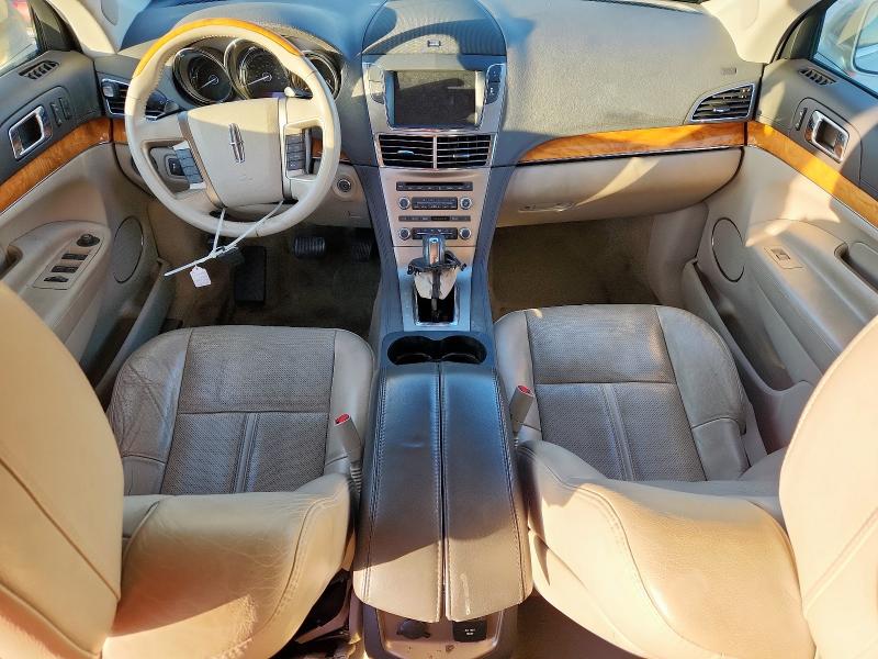 Photo 8 from auction – 2011 LINCOLN MKT with VIN 2LMHJ5FR1BBJ54205