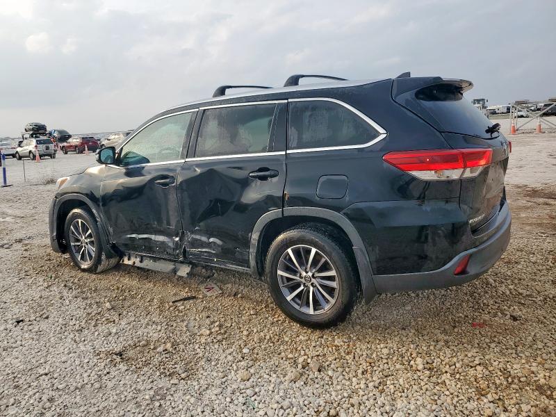 Foto 2 de la subasta – 2017 TOYOTA HIGHLANDER con VIN 5TDJZRFH5HS357064
