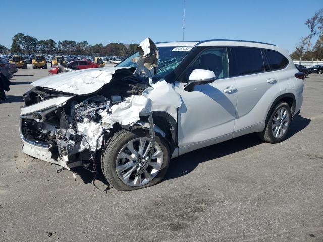TOYOTA HIGHLANDER 2023 with VIN 5TDKDRAH1PS028306 - Photo from auction