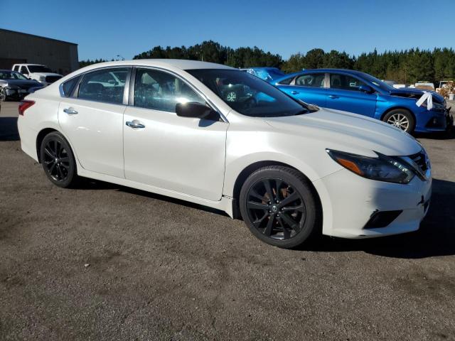 Photo 4 from auction – 2017 NISSAN ALTIMA 2.5 with VIN 1N4AL3AP1HC184633
