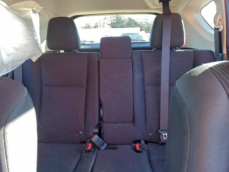 Photo 10 from auction – 2017 TOYOTA RAV4 LE with VIN JTMBFREV0HJ132018