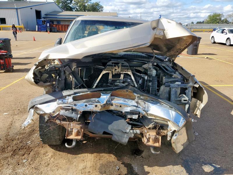 Photo 11 from auction – 2005 CHEVROLET SILVERADO with VIN 2GCEK13T851353111