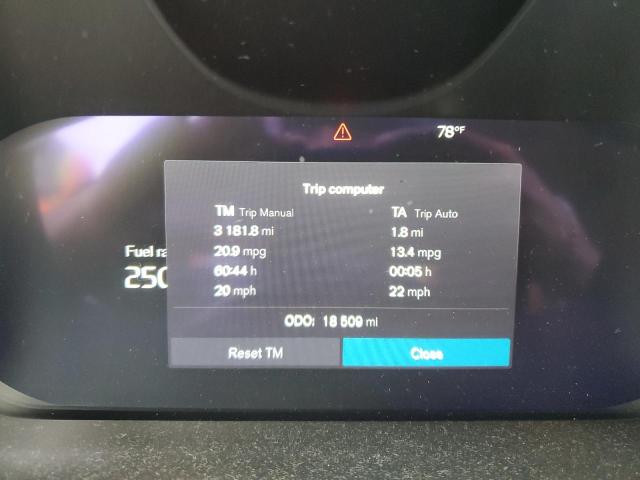 Photo 9 from auction – 2023 VOLVO XC60 PLUS with VIN YV4L12DNXP1203202