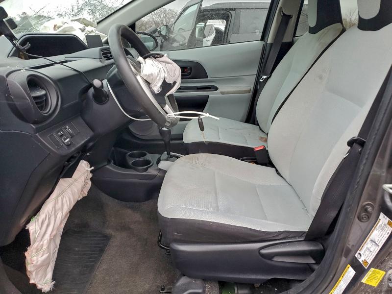 Photo 7 from auction – 2012 TOYOTA PRIUS C with VIN JTDKDTB33C1026743